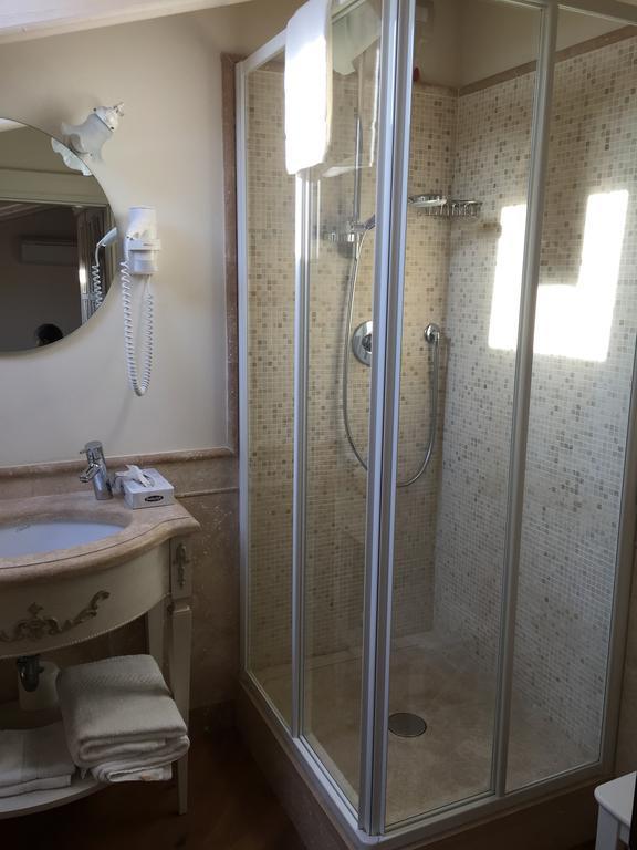 Garda Residence San Vigilio Golf Pozzolengo Zimmer foto
