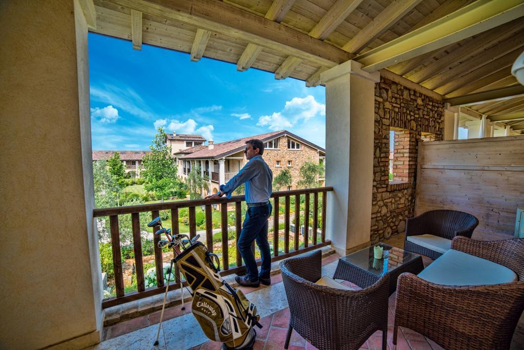 Garda Residence San Vigilio Golf Pozzolengo Zimmer foto